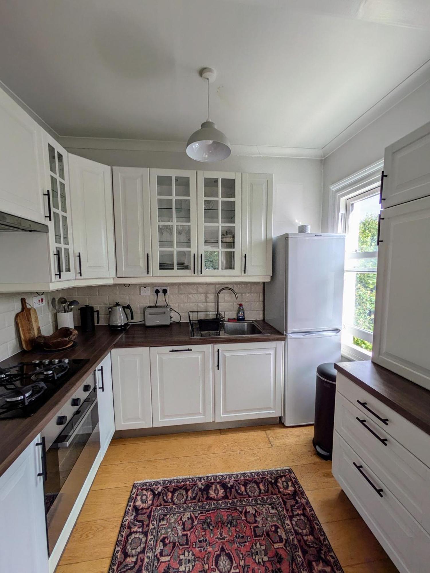 Charming Bright 2-bed Heritage Flat, Battersea Park, Appartement