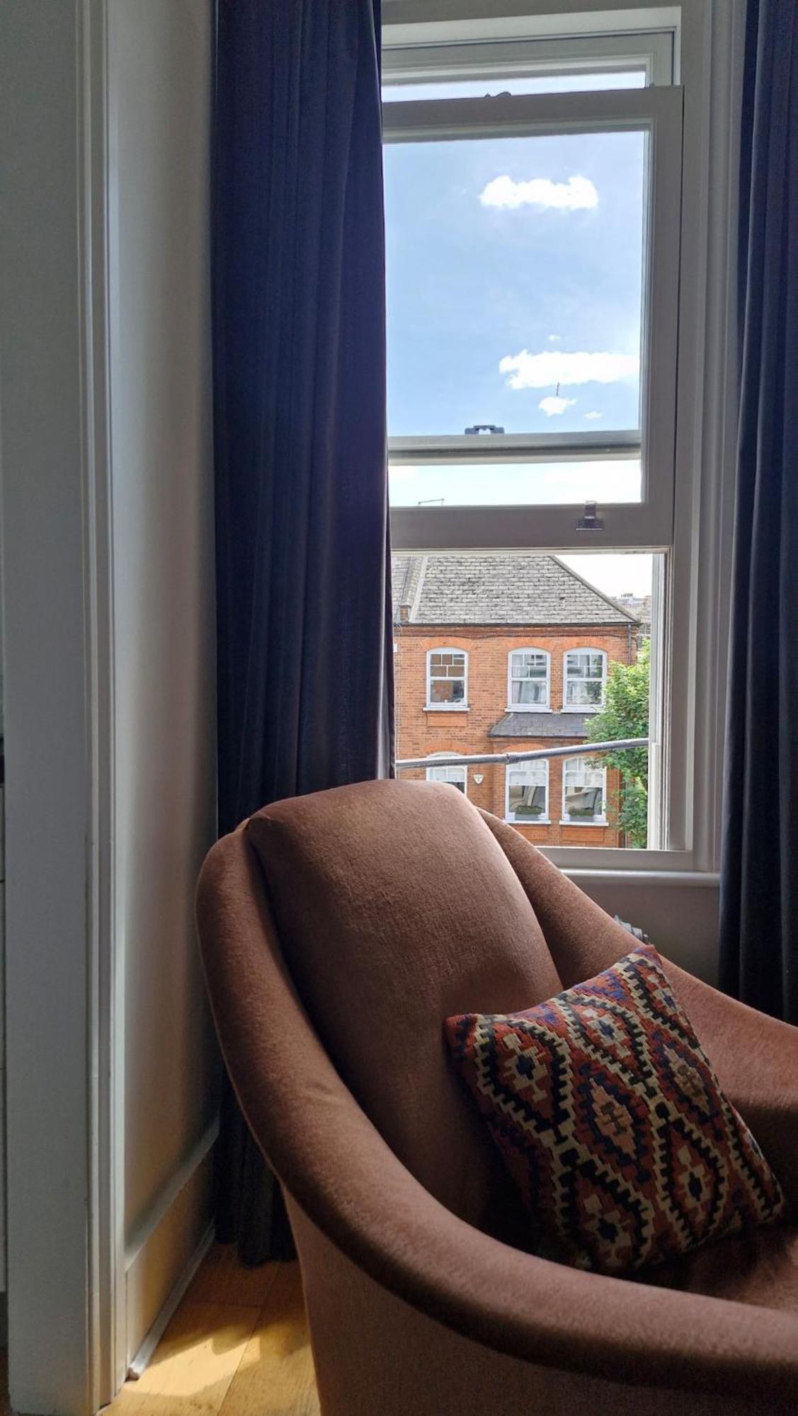 Charming Bright 2-bed Heritage Flat, Battersea Park, Appartement