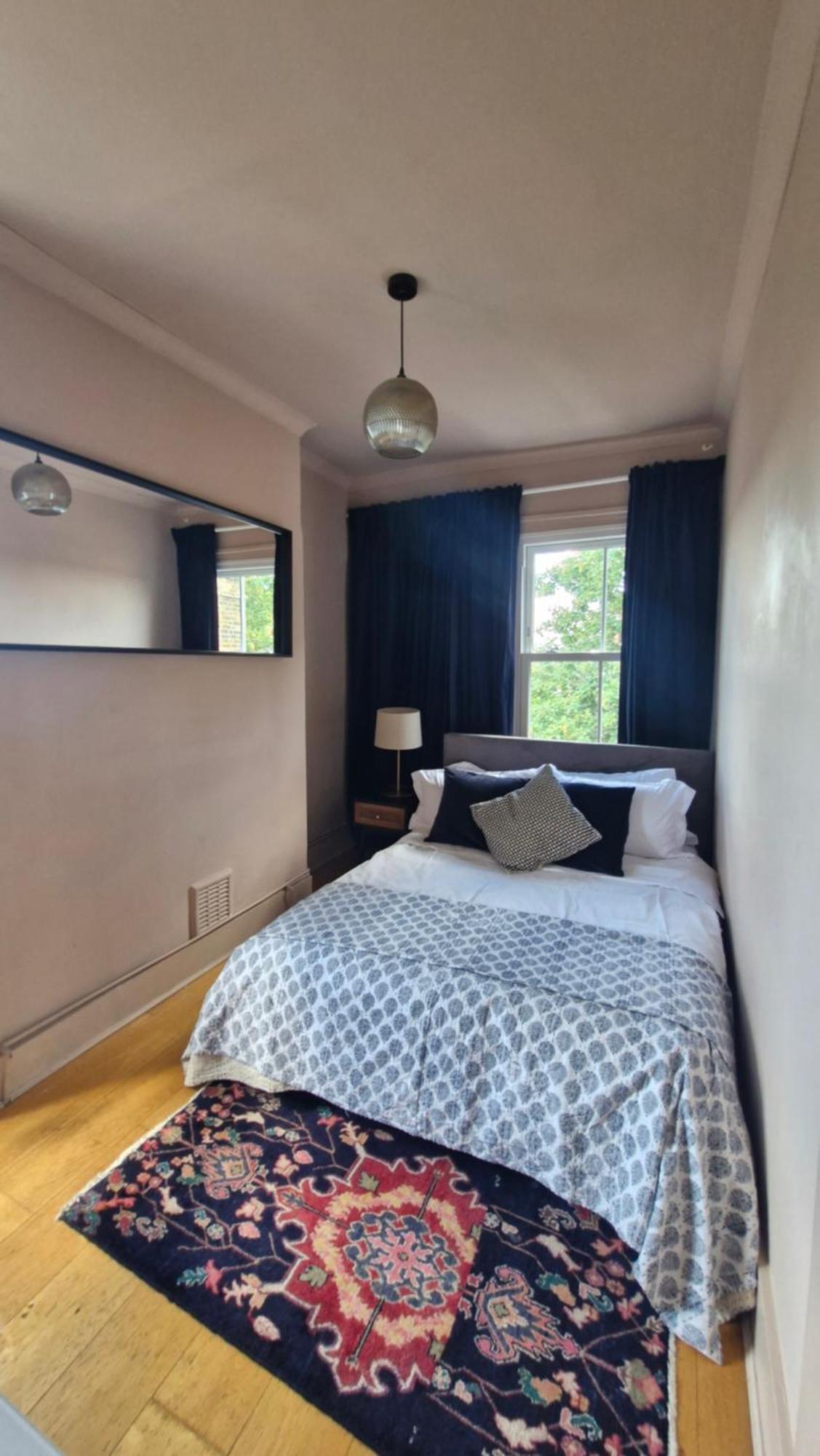 Charming Bright 2-bed Heritage Flat, Battersea Park, Appartement