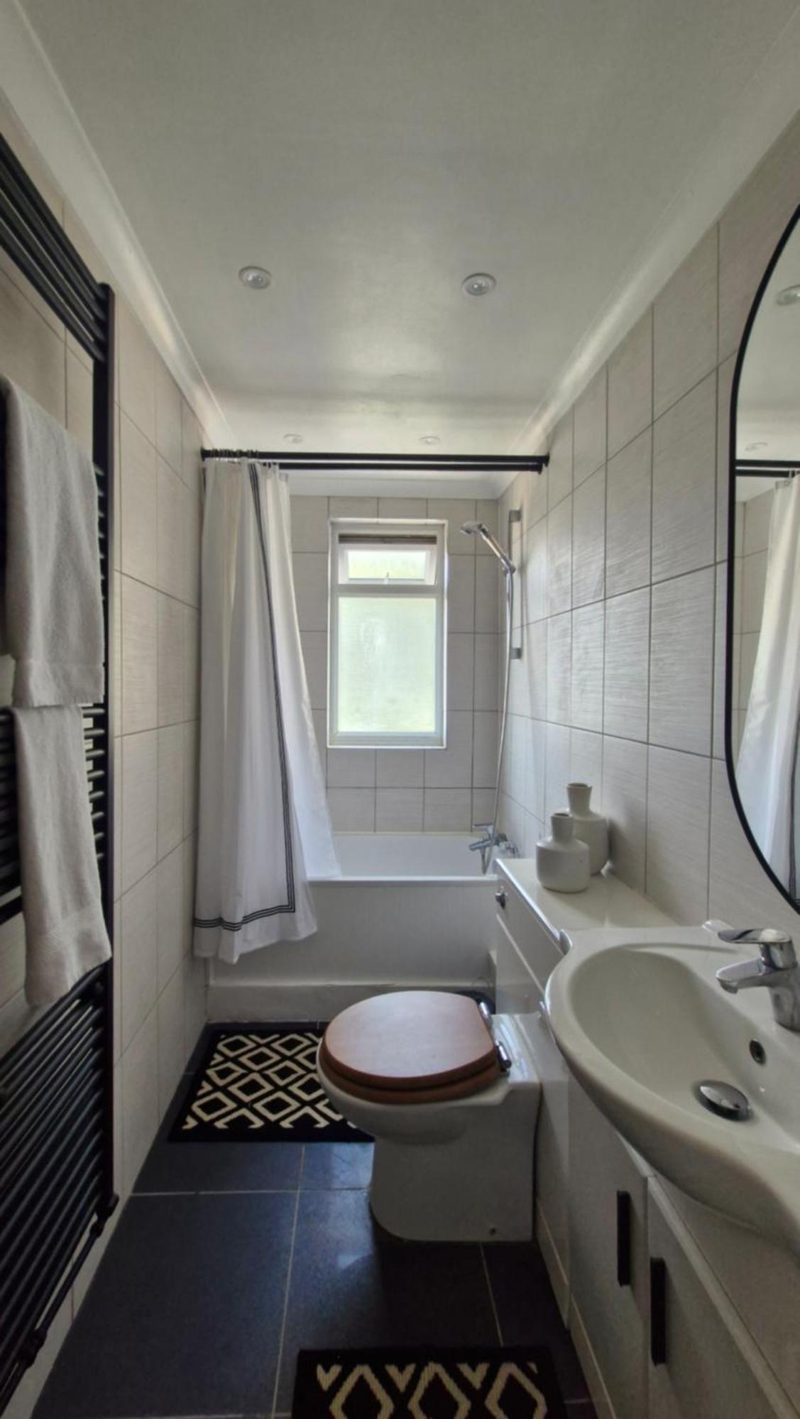 Charming Bright 2-bed Heritage Flat, Battersea Park, Londres