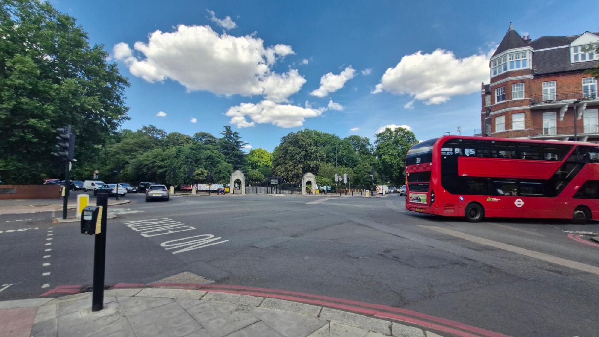 Charming Bright 2-bed Heritage Flat, Battersea Park, Appartement